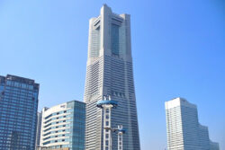 横浜ランドマークでＡＩロボの実証実験を開始