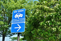災害時の停電を電気自動車で解消？