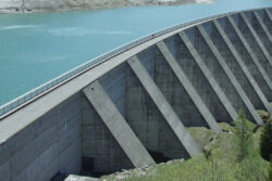 AR対応スマホで現場の見える化を支援するツール。