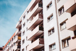 センシンロボティクス、ドローンによる外壁撮影を自動化