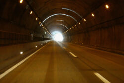 コンクリート健全度をAI自動判定。結果はスマホに