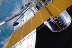 緊急時でも安心。無人航空機が自律的に危機回避する技術