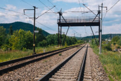 スマートドローンを活用した線路設備点検効率化