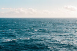 海中や海底観測を効率化するドローンが開発される