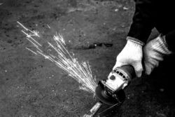 簡易に短時間の組み立てができる飛散防止養生ユニット