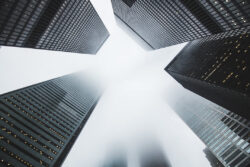 高層ビル等の現場において安定した通信を実現するシステム