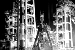 港湾のクレーン点検にもドローンを活用する動き