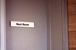 ３Dプリンタで製作の上下水道不要のハイテクトイレ