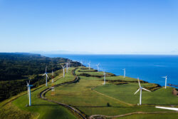 関西電力、ドローン＋AIによる風力発電点検技術研究を発表