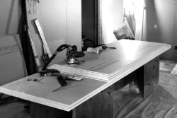 竹中工務店、ボード材の加工をアシストする「iBow（アイボー）」開発