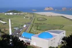 JAXAと鹿島建設、月面での建機の遠隔操作・自動運転を目指した施工実験