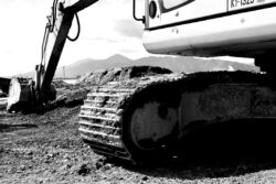 大林組、バックホウの自律運転システムを実証