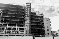 複数台の無人搬送車を連携させる自律搬送システム