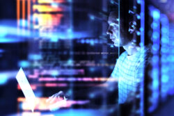 休み前後のサイバーリスクを考える。