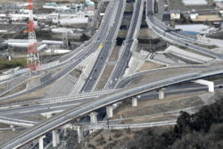 大成建設✕豊橋技術科学大学✕大成ロテック<br>高速道路に実装可能な無線給電道路「T-iPower Road」の実証を開始。