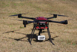 FCNT✕東光鉄工<br> 5G対応エッジAIカメラと国産ドローンを組み合わせた次世代ドローン・ソリューション市場で協創