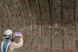 三井住友建設✕日立ソリューションズ<br> 画像解析を活用してロックボルトの間隔を計測するシステムを開発。