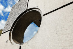 奥村組<br>既設RC構造物の補強工事に伴う削孔作業の自動化を実用へ。