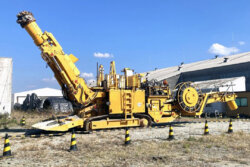 積込み機能付きAI-ロードヘッダ、山岳トンネル工事の無人化を牽引