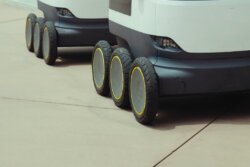 東急建設✕フジタ 自動搬送ロボットを多機能化させる「水替えアタッチメント」を共同開発。