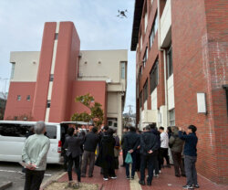 神戸市須磨区文化センターにてドローンと赤外線カメラによる外壁点検研修会を開催。