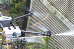 リックス 食品工場の外装・外壁黒カビ問題に終止符。